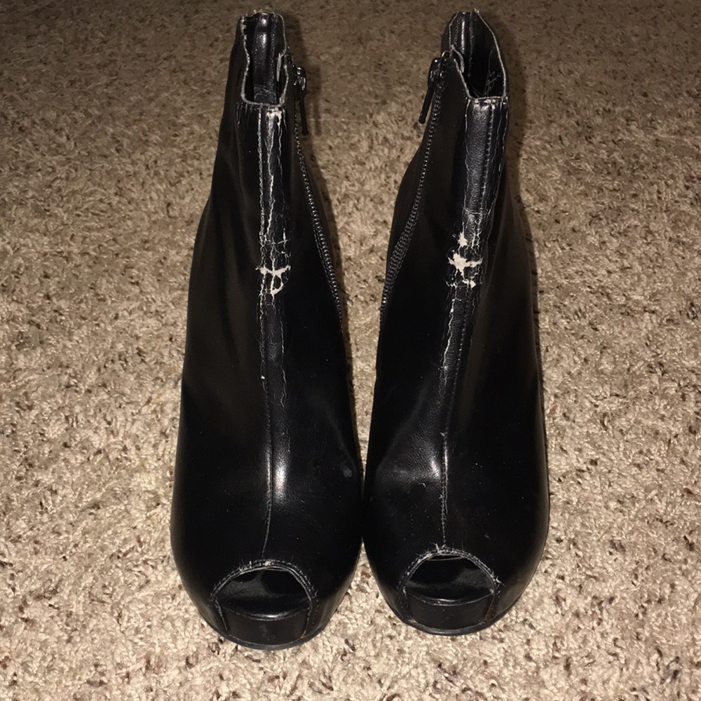 Peep toe black heels